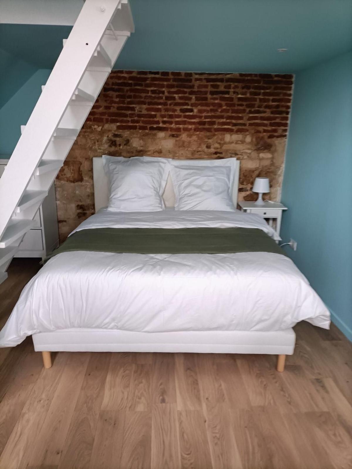 Le Papillon Bleu Apartman Honfleur Kültér fotó